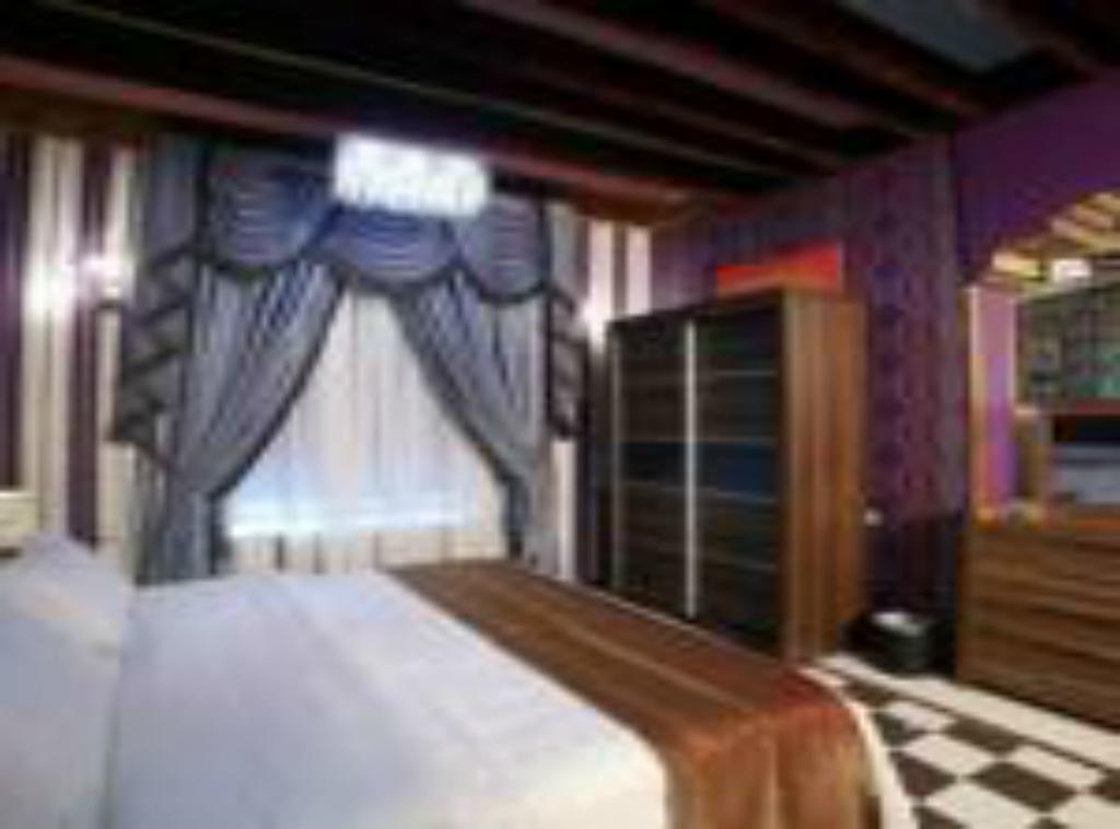 Roomi Suites Hotel Kuwait City Bagian luar foto